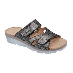 La Plume Sunny Sandals